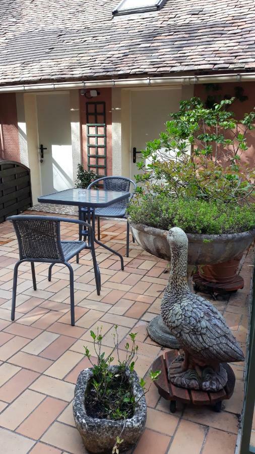 La Maison Rose: Lieu Atypique Hotel Nemours Exterior foto